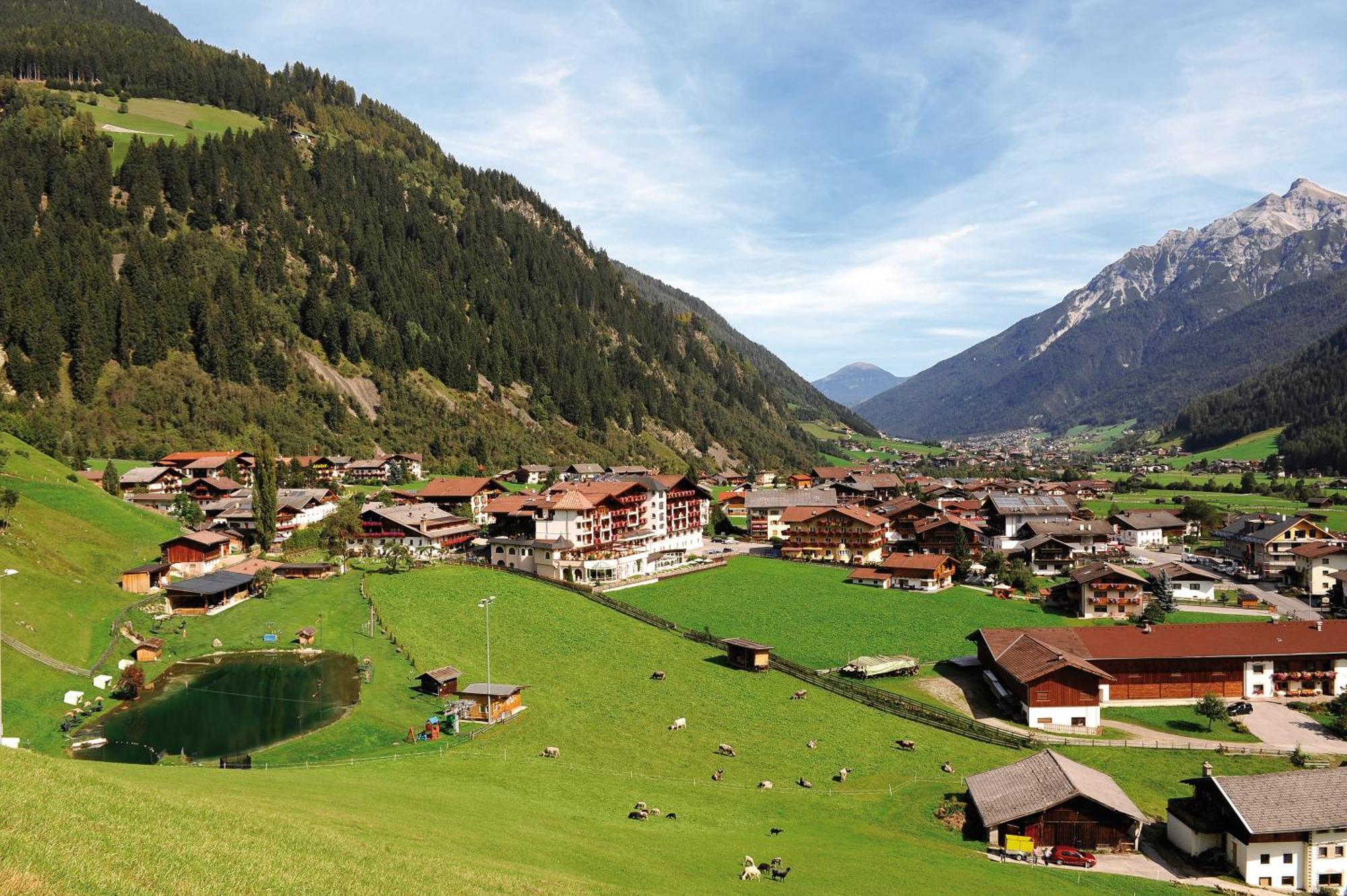 Wellness & Relax Hotel Milderer Hof Neustift im Stubaital Exterior photo